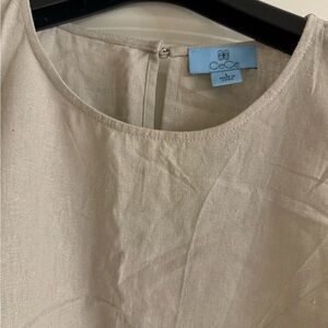 Women’s blouse size large